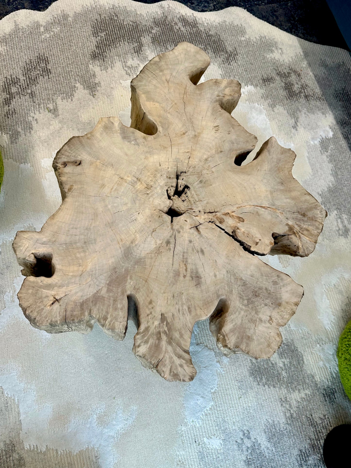 Wild blossom coffee table