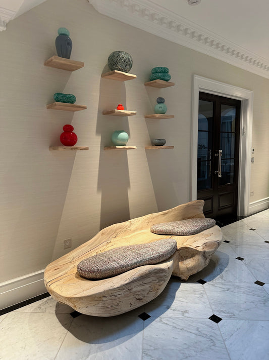 Sculpture bench