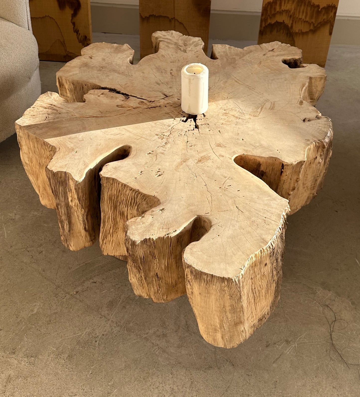 Wild blossom coffee table