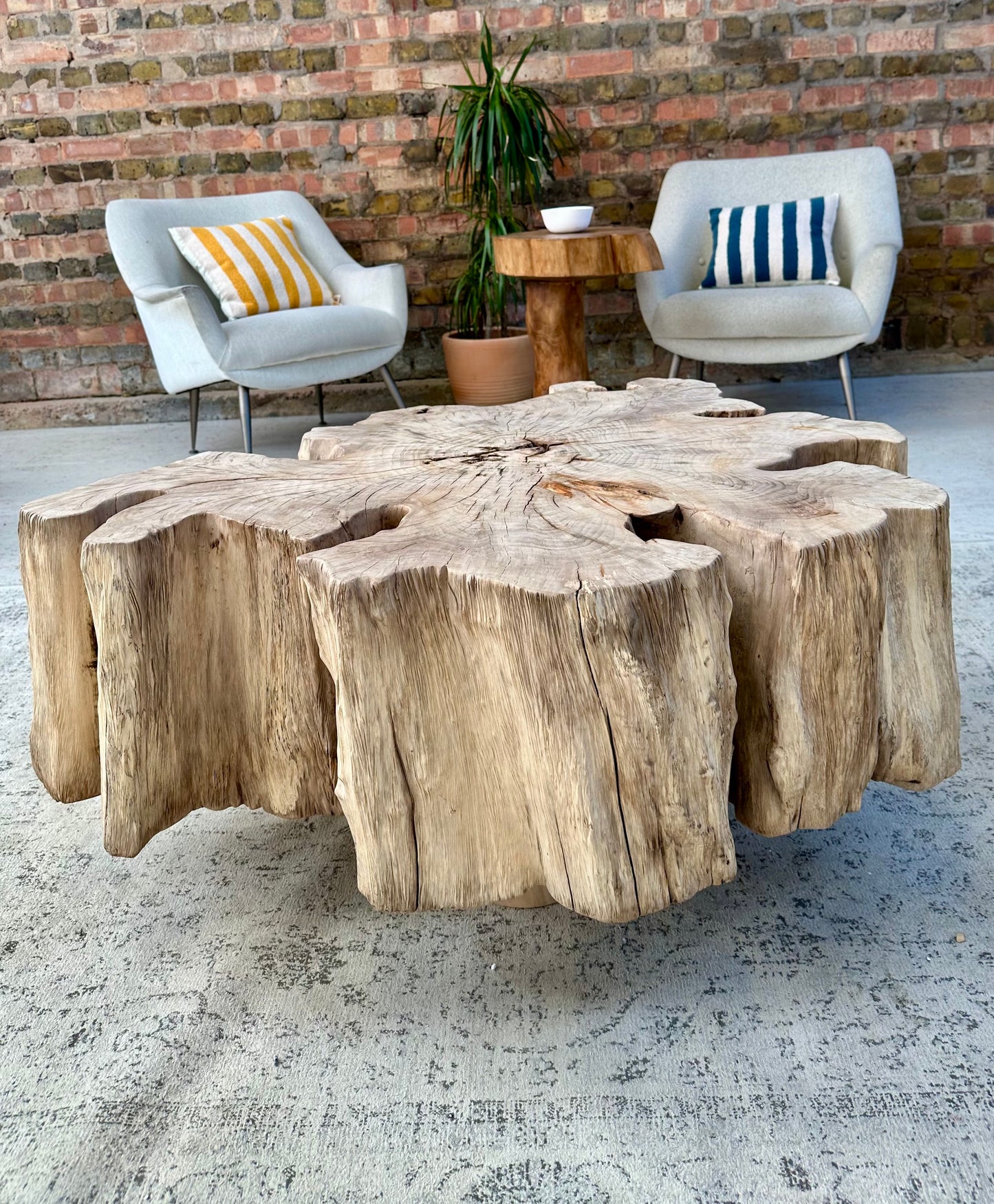 Wild blossom coffee table