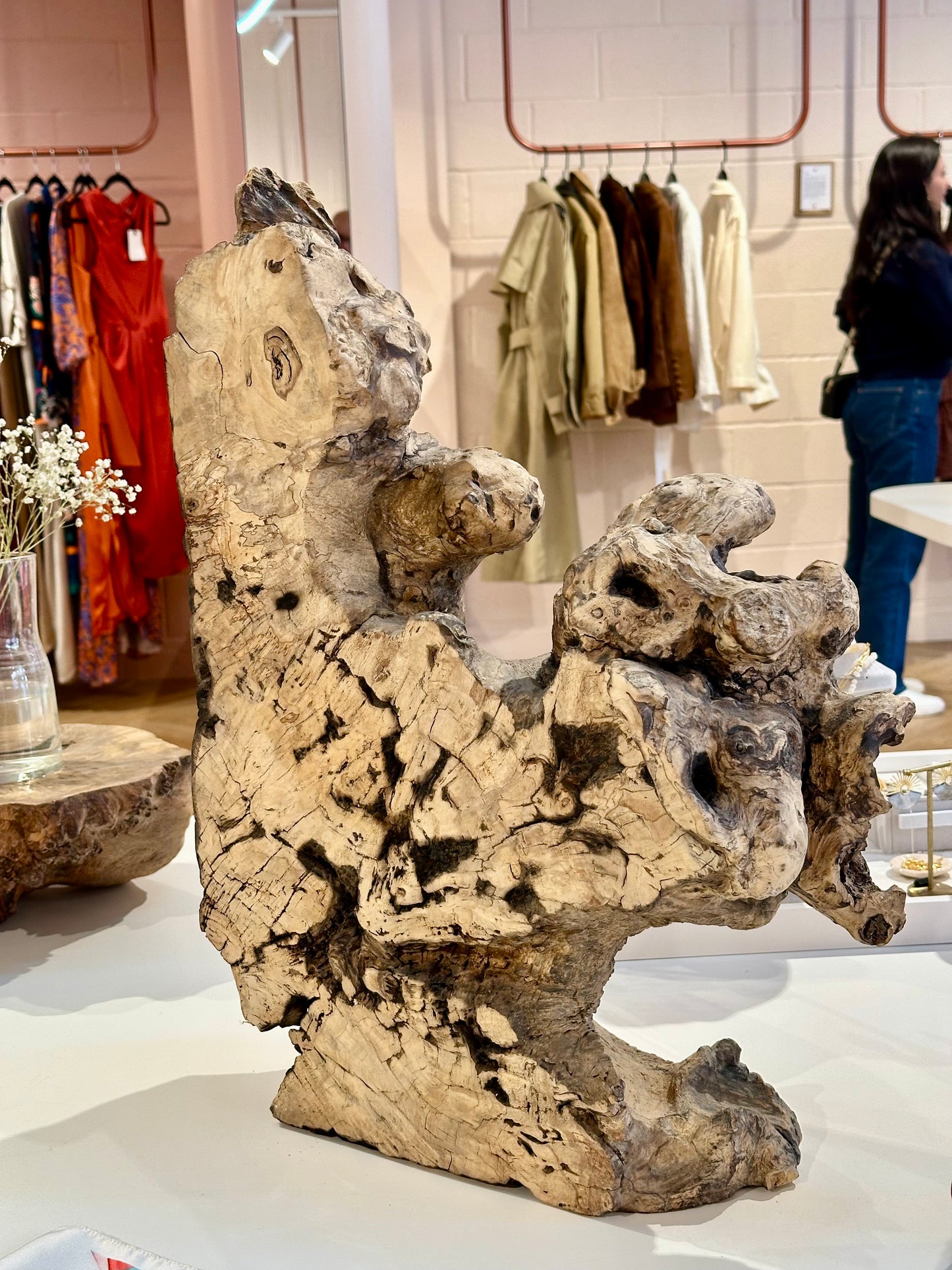 Organic toned centre piece